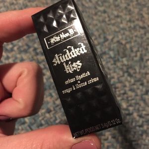 Kat Von D studded kiss lipstick